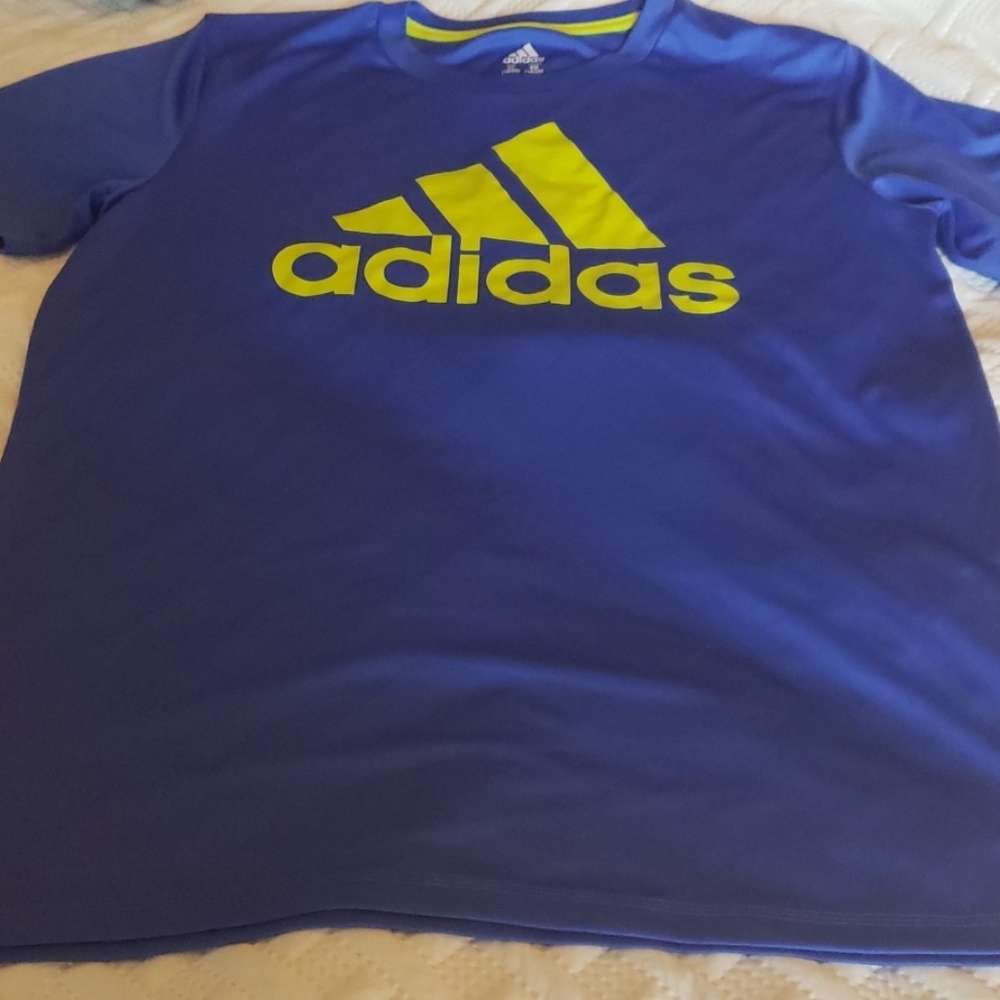 Adidas short sleeve t-shirt